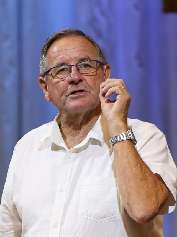 Lloyd-Ashworth-Photo